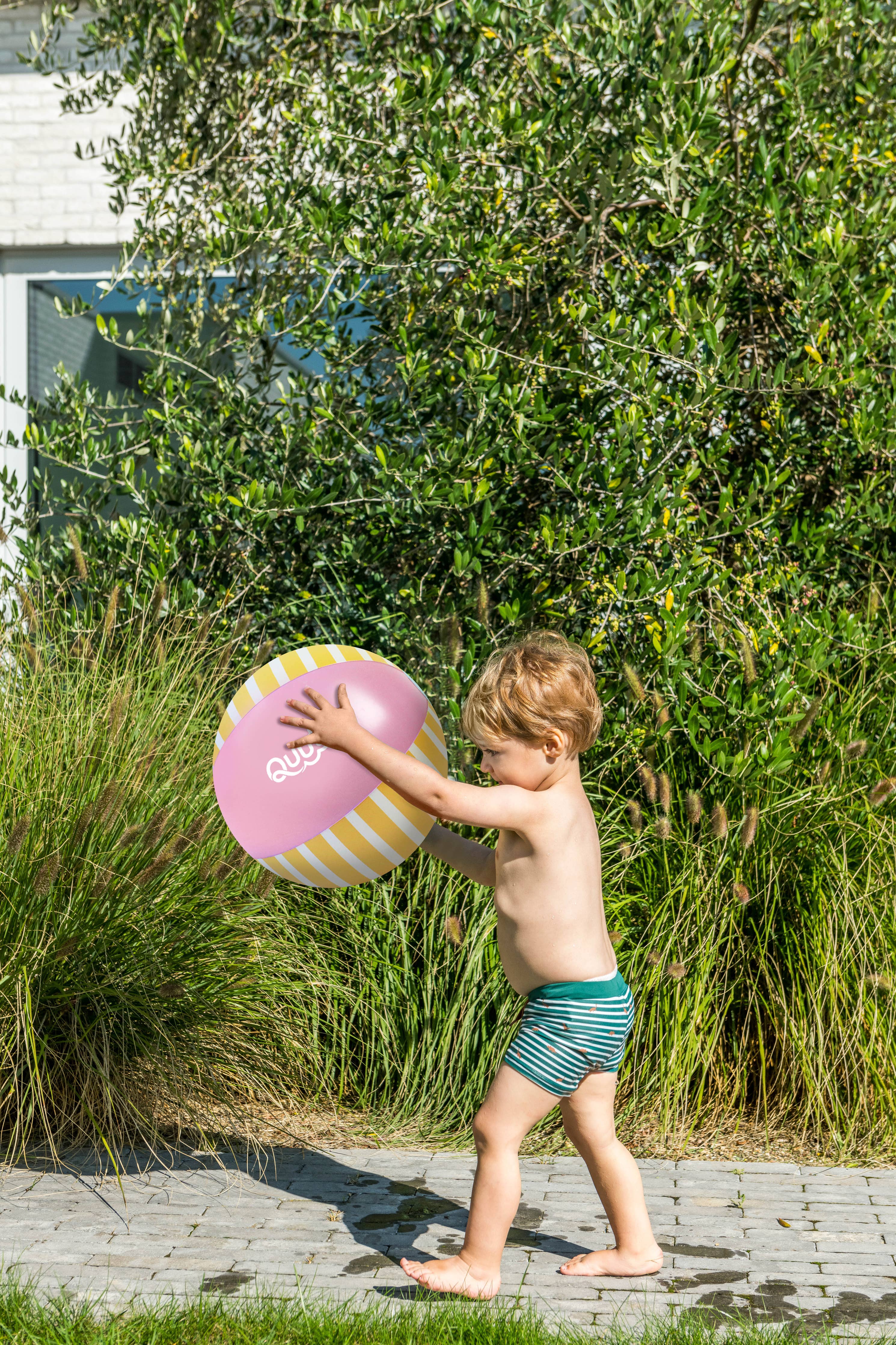 Quut Toys - 12 inch. Beach Ball