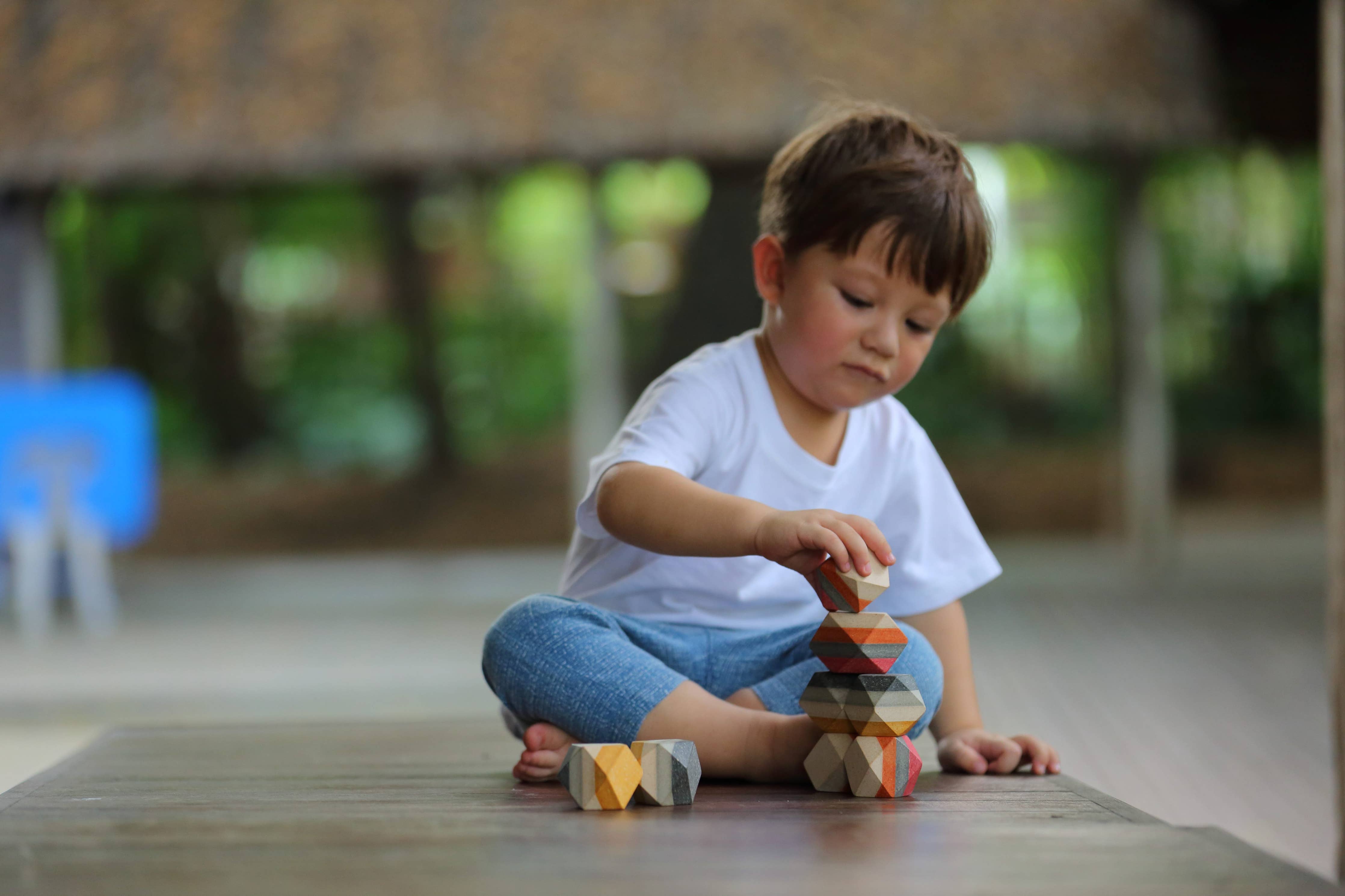 PlanToys - Geo Stacking Rock