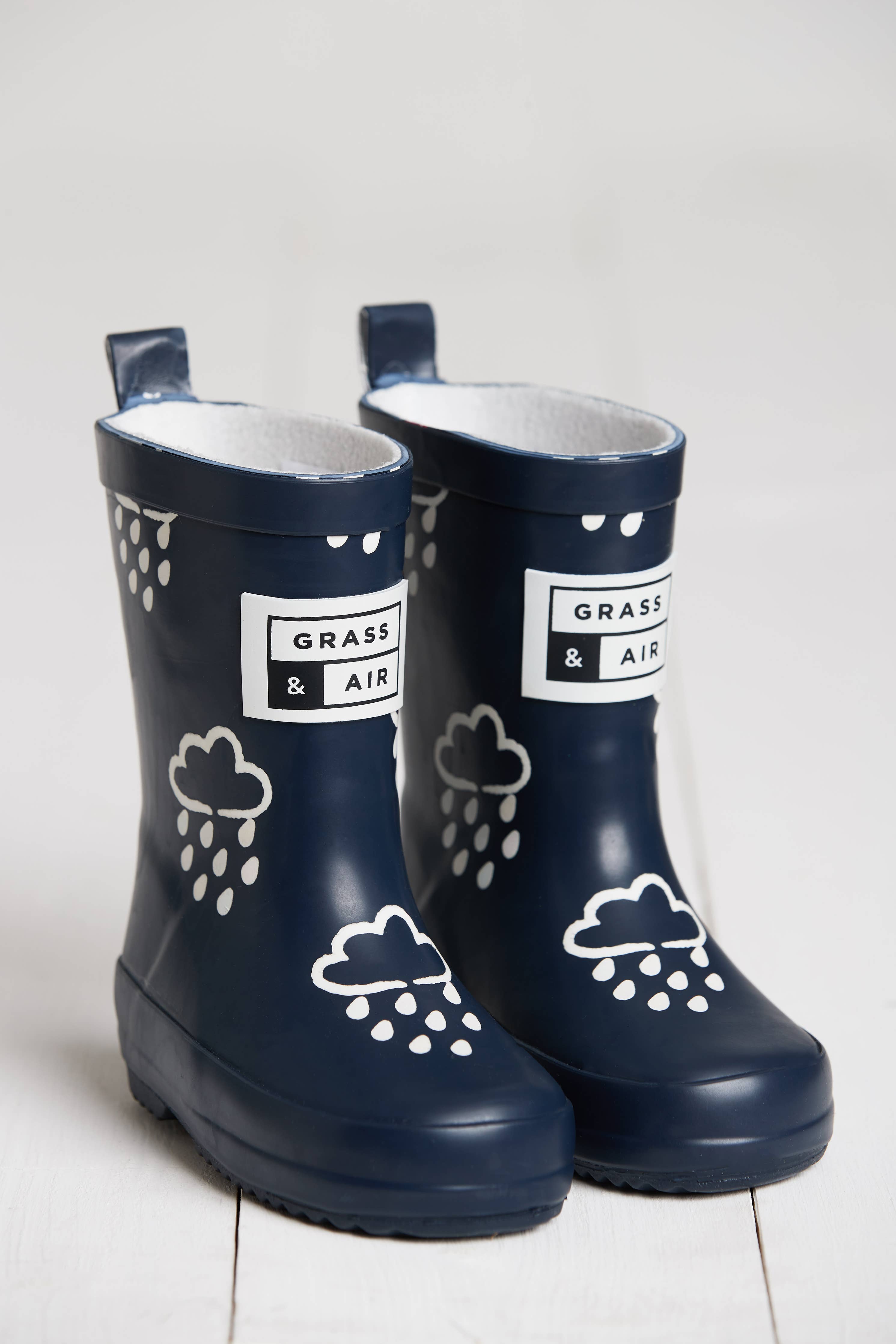 Grass & Air - Kids Navy Color-Revealing Rainboots