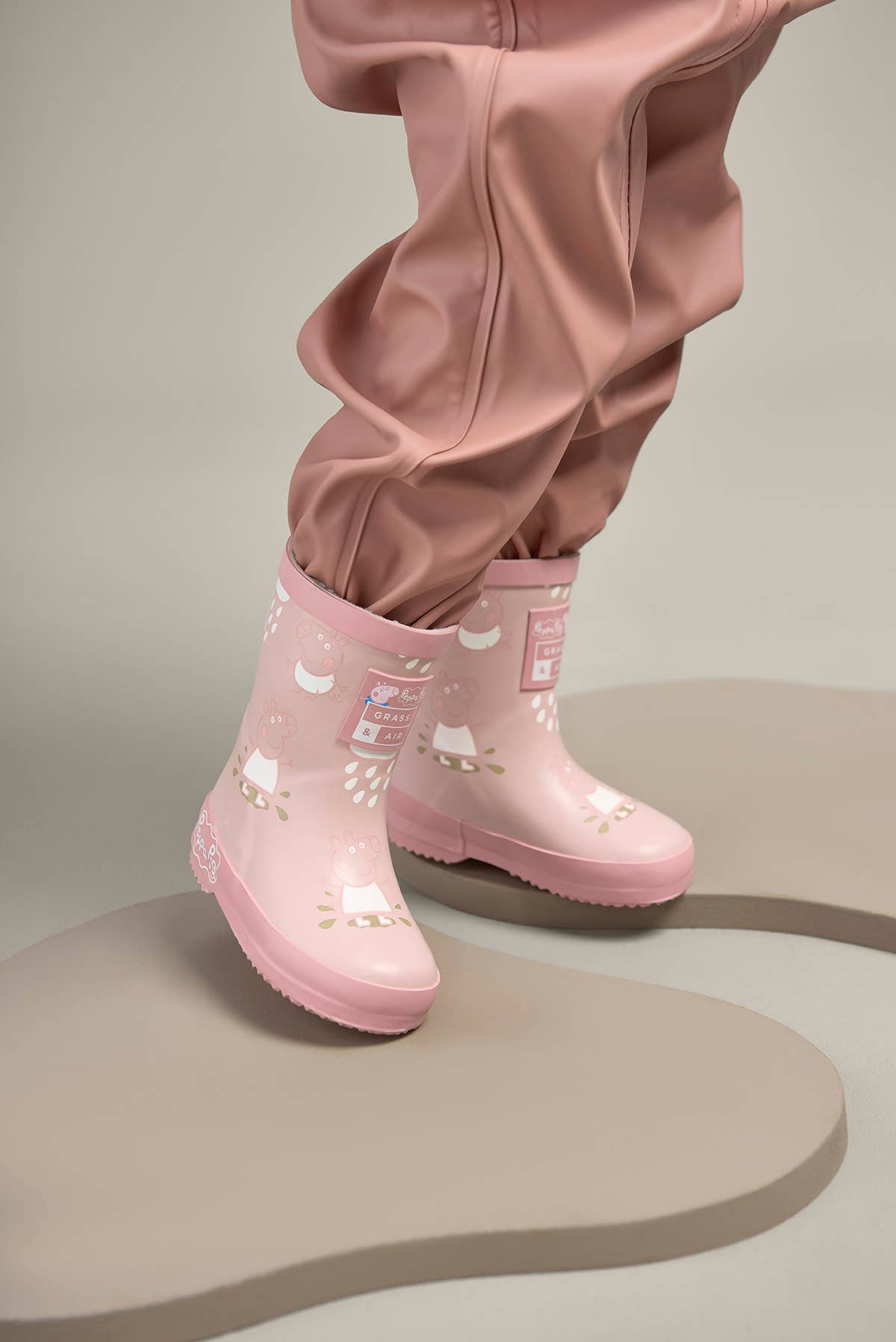 Grass & Air - Peppa Pig Pink Colour-Changing Kids Rainboots, Teddy Fleece