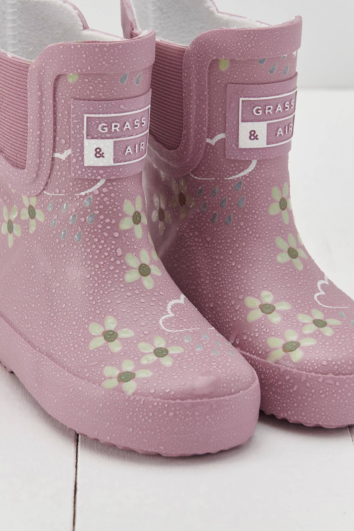 Grass & Air - Pink Bloom Floral Short Colour-Changing Kids Rainboots