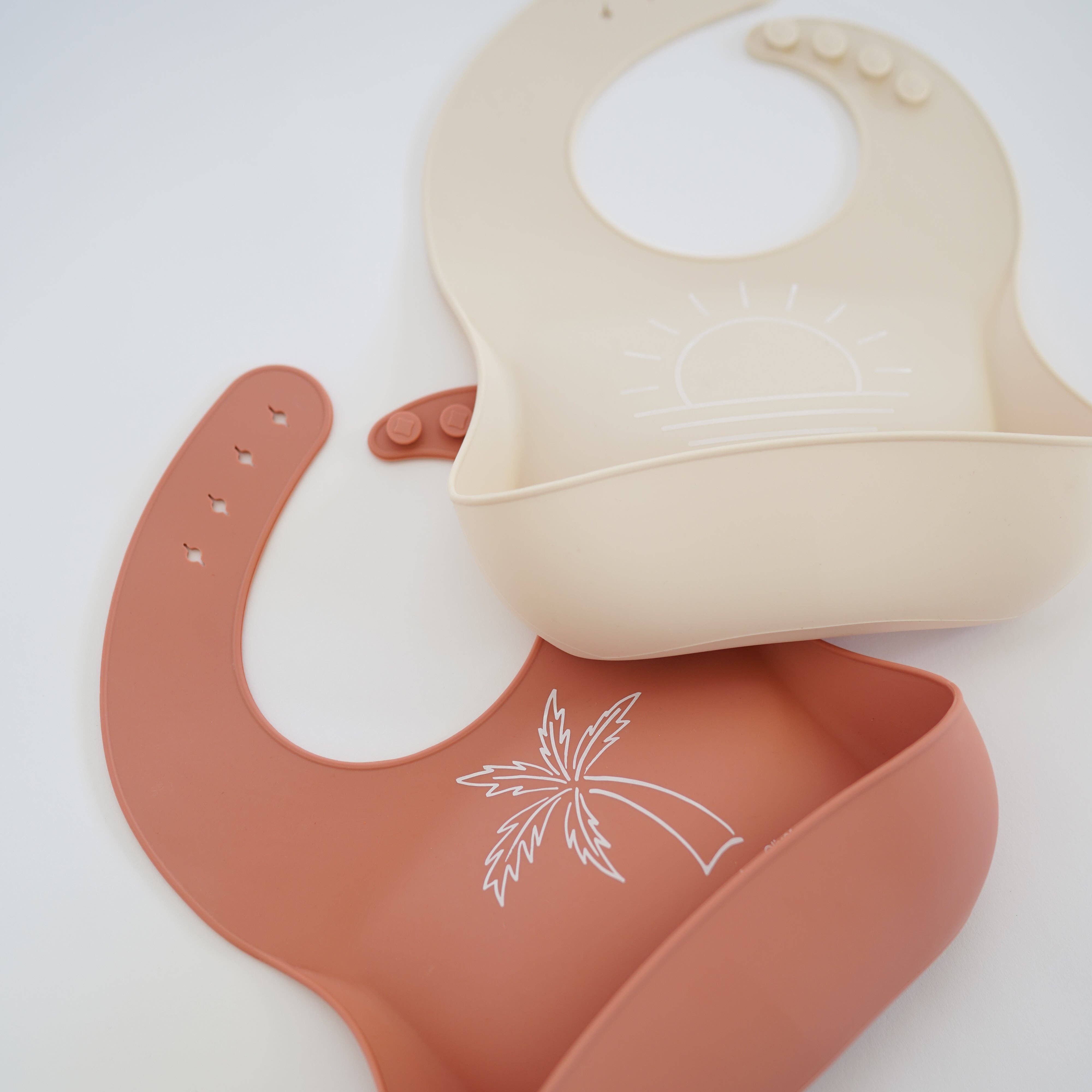 ava + oliver - Peach Sand Bib Set