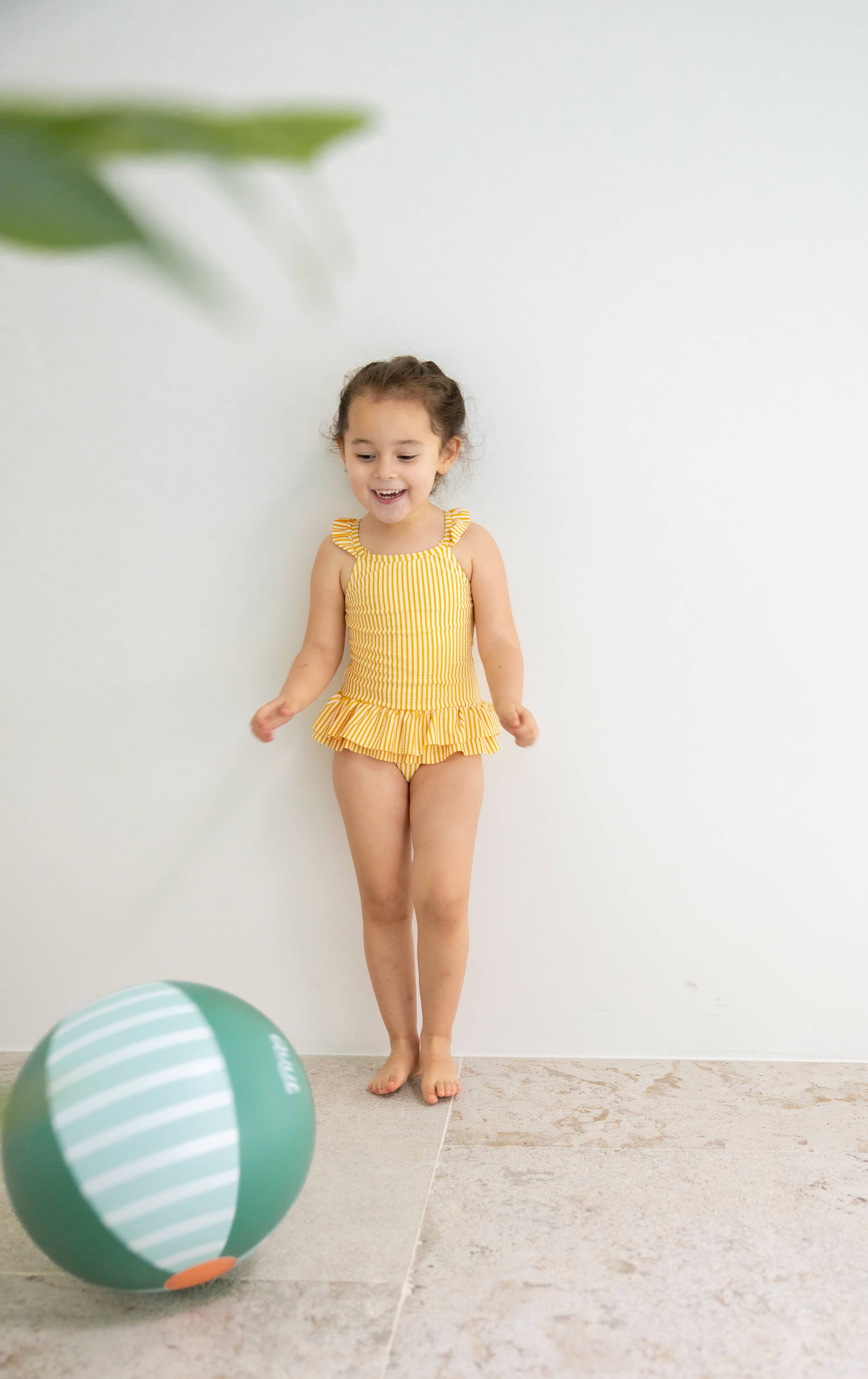 Quut Toys - 12 inch. Beach Ball
