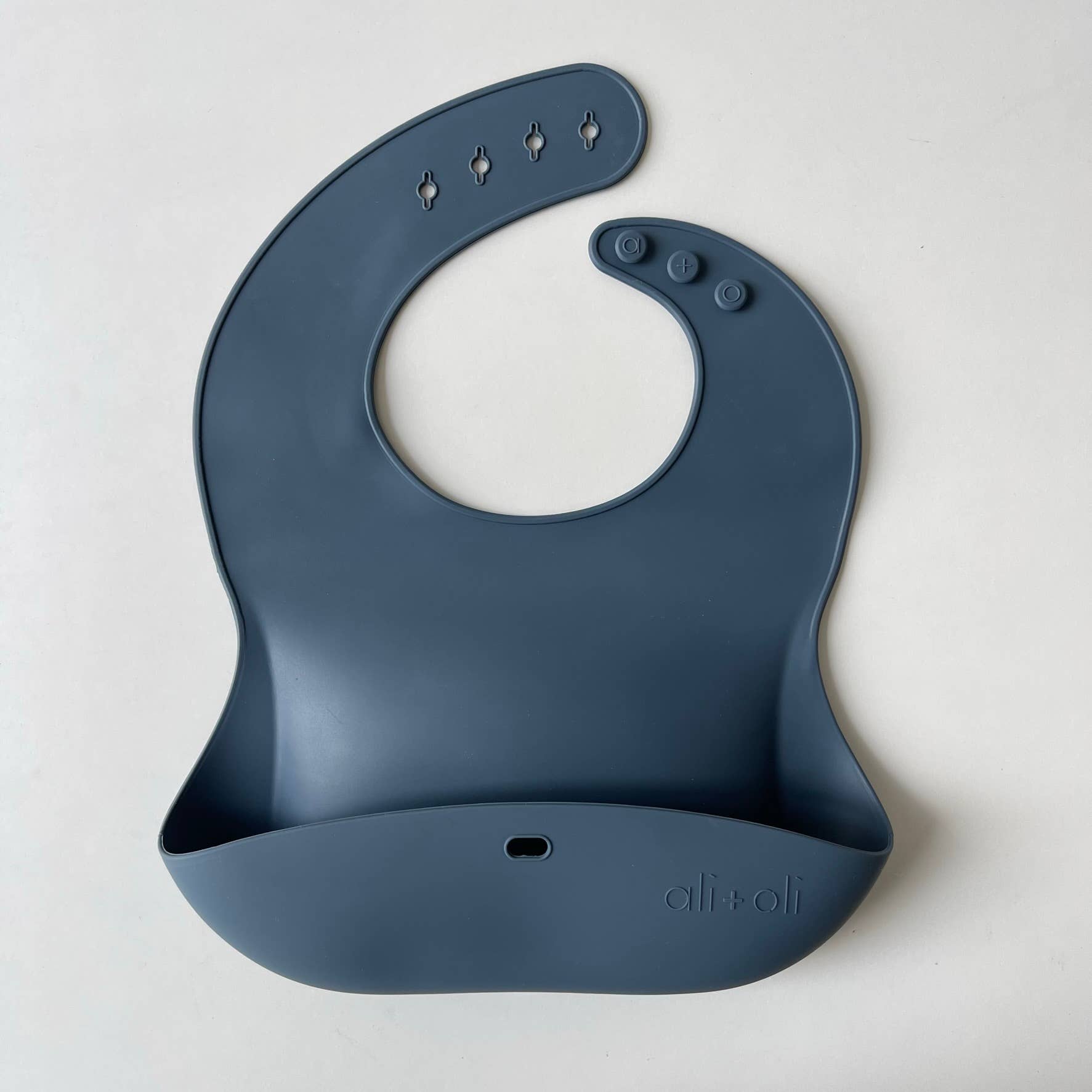 Ali+Oli - Silicone Baby Bib (Night)