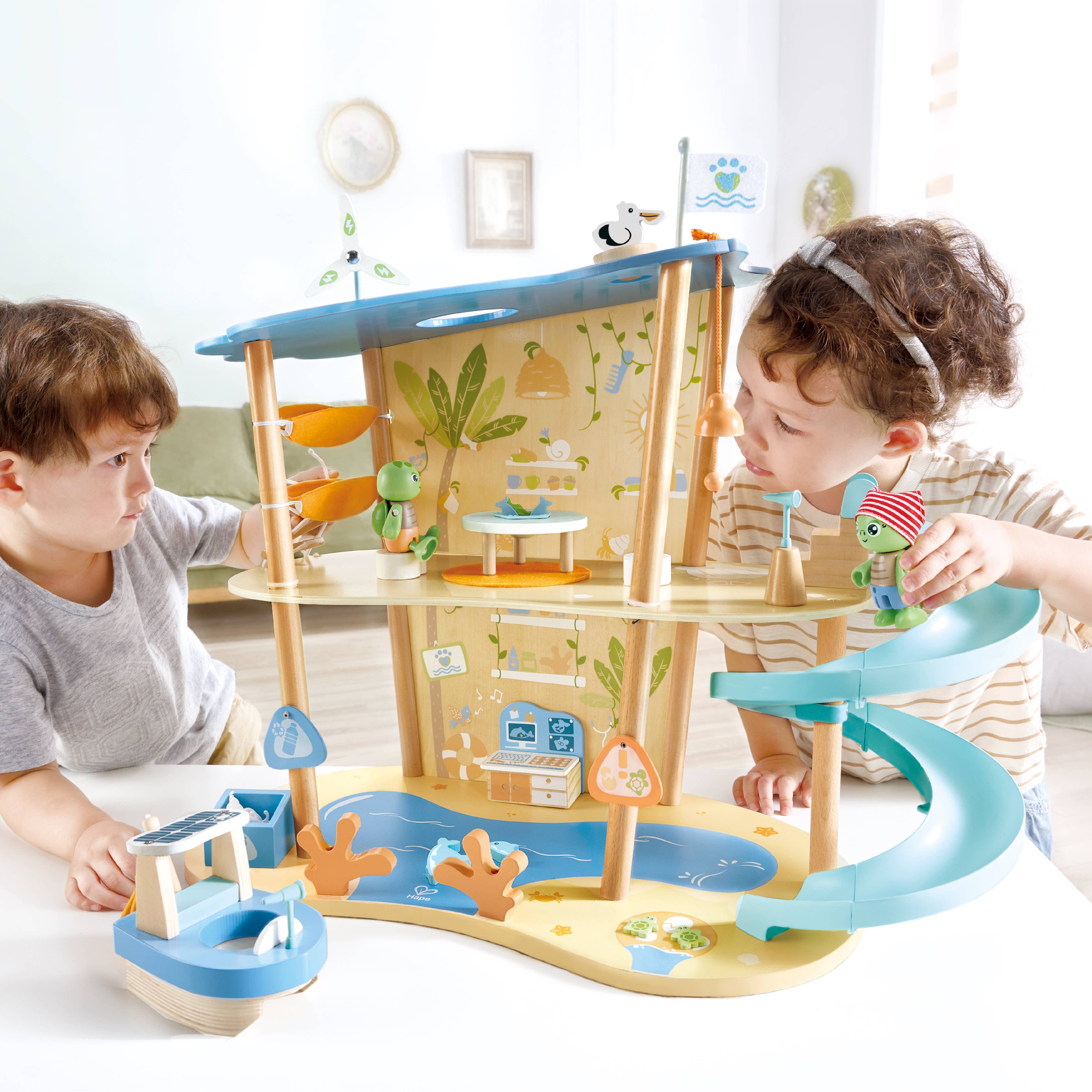 Hape Toys - Ocean Rescue Playset
