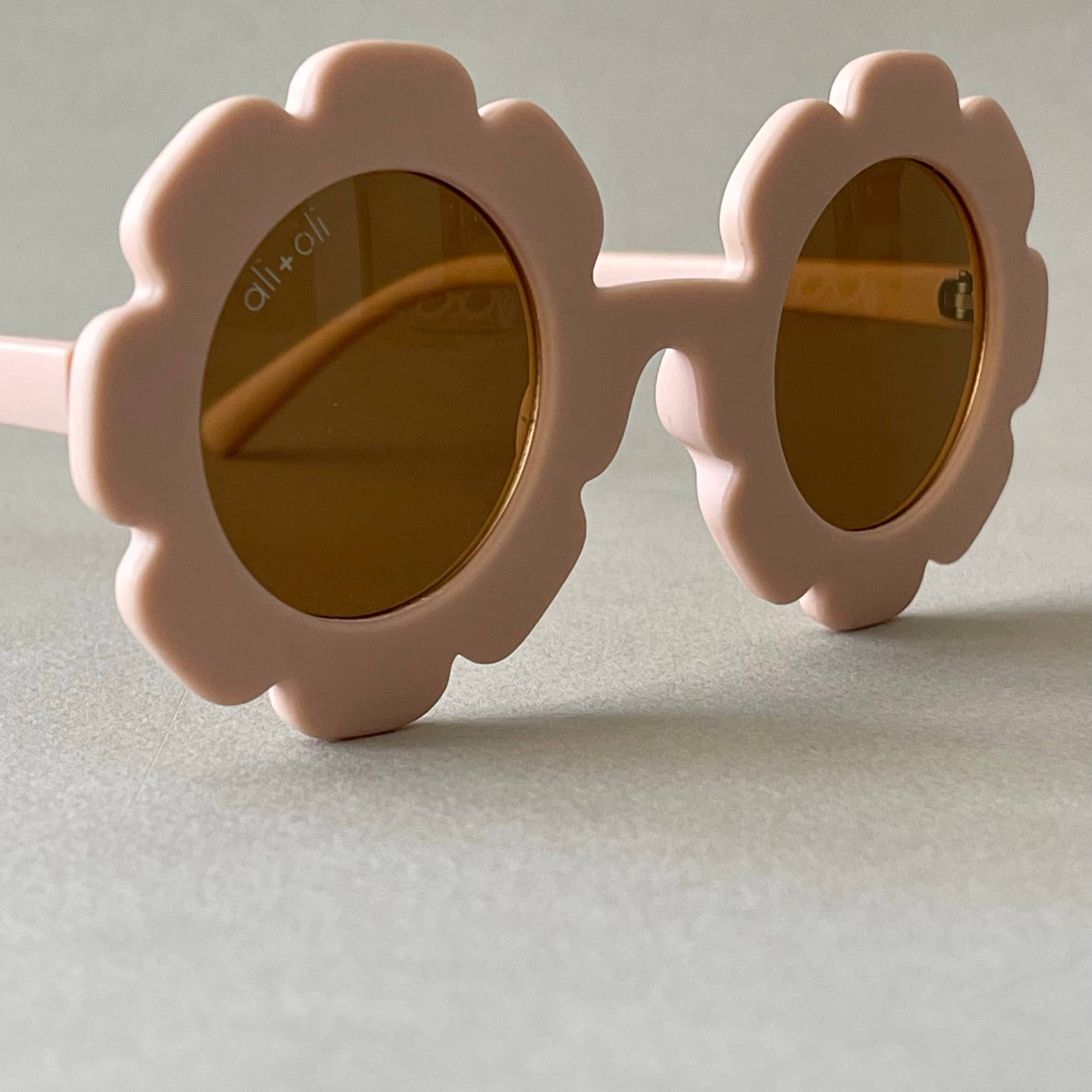 Ali+Oli - Sunglasses for Kids Flower (Pink) - Little Stars Toy Store & PlayhouseAli+Oli