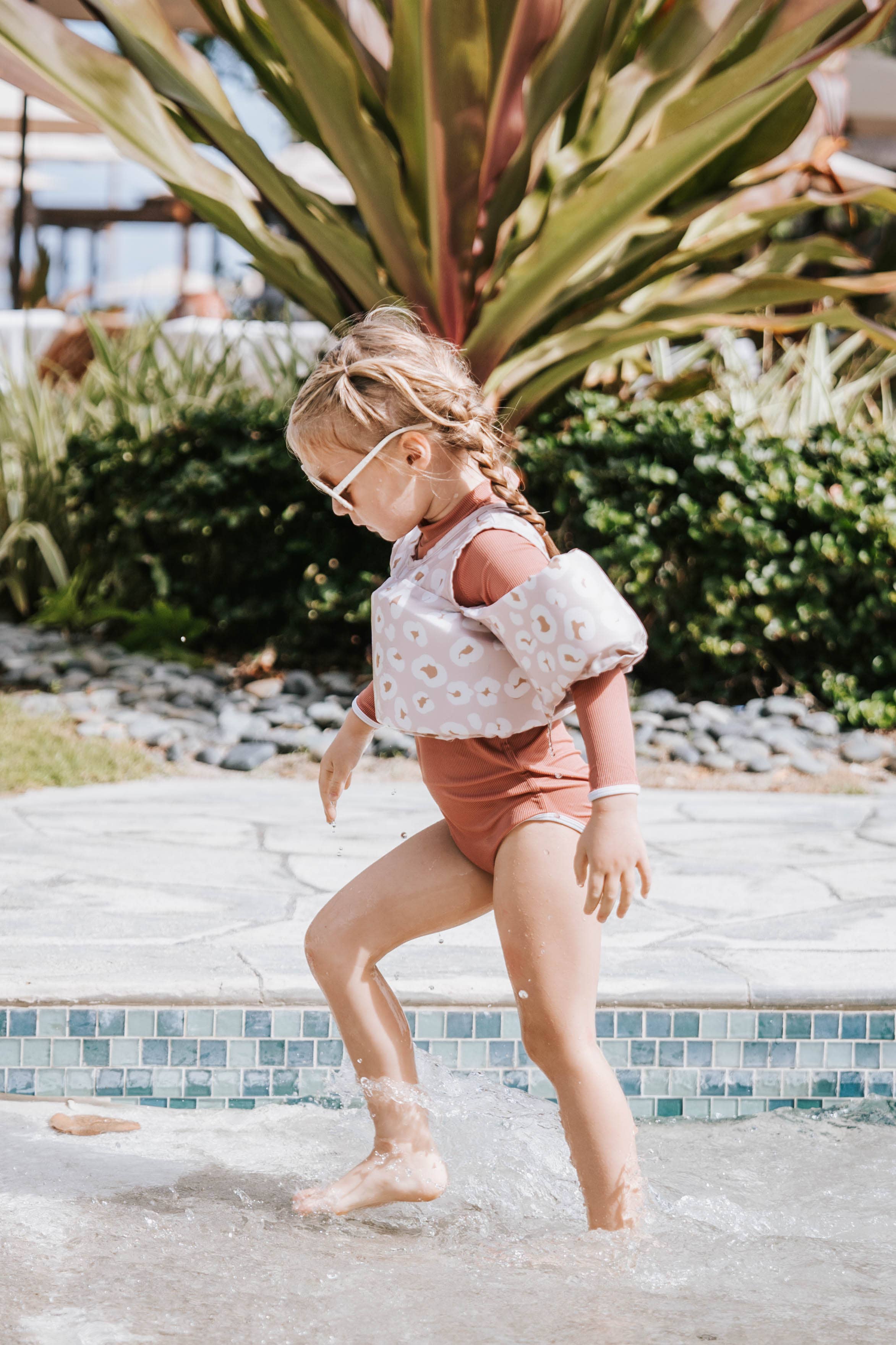 ava + oliver - Swim Float | Honeydew