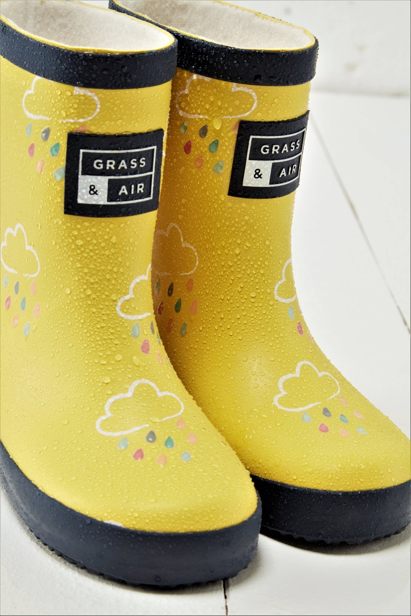 Grass & Air - Kids Yellow Colour Changing Rainboots - Little Stars Toy Store & PlayhouseGrass & Air