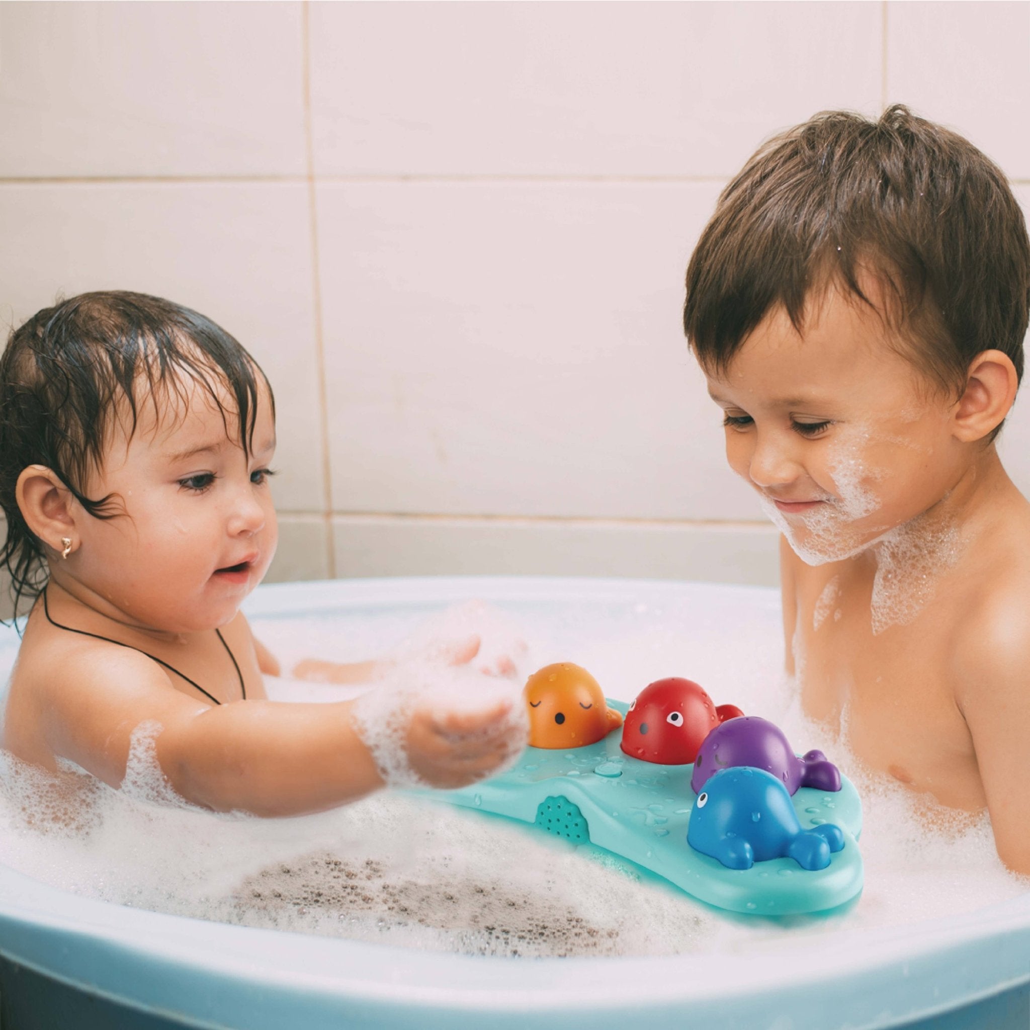 Hape Toys - Hape Musical Whale Fountain - Bath Toy for Babies 18+ Months - Little Stars Toy Store & PlayhouseHape Toys